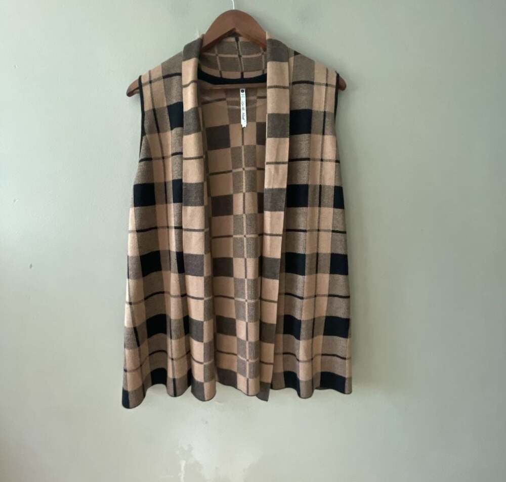 Leo & Nicole Plaid Sleeveless Open Front Cardigan Vest XL Tan Black